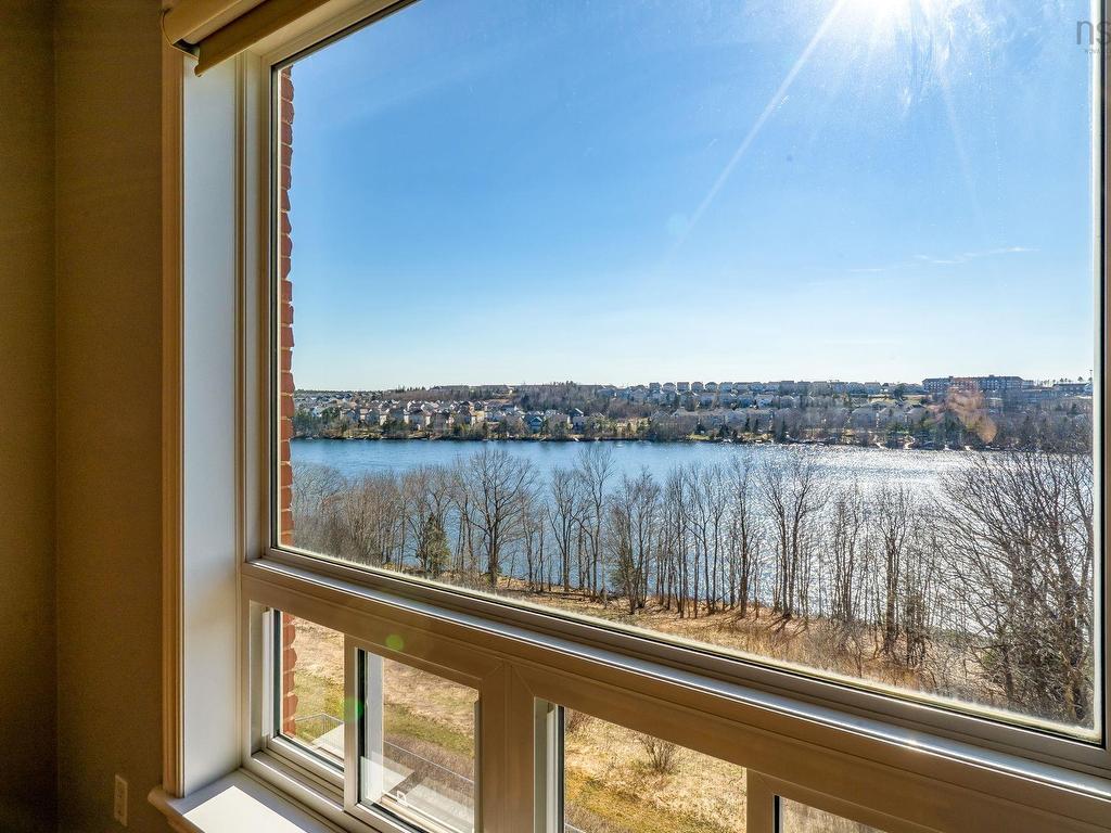 












306 77 Russell Lake

,
Dartmouth,




NS
B2W 6R8

