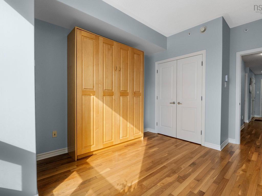












306 77 Russell Lake

,
Dartmouth,




NS
B2W 6R8

