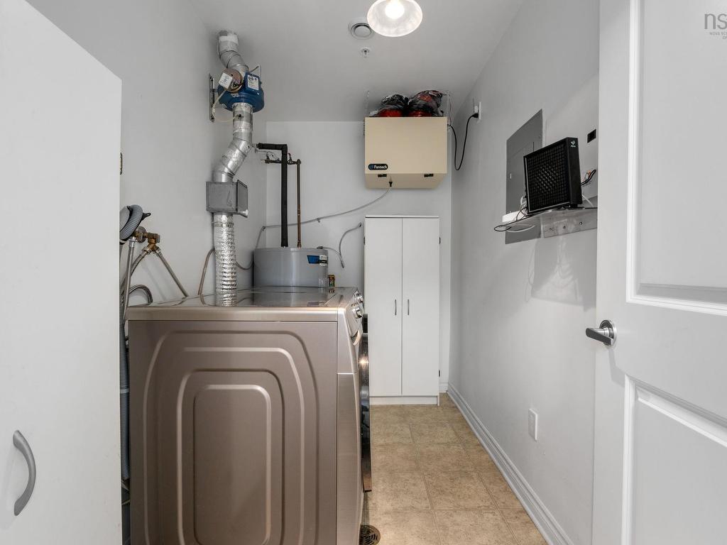 












306 77 Russell Lake

,
Dartmouth,




NS
B2W 6R8

