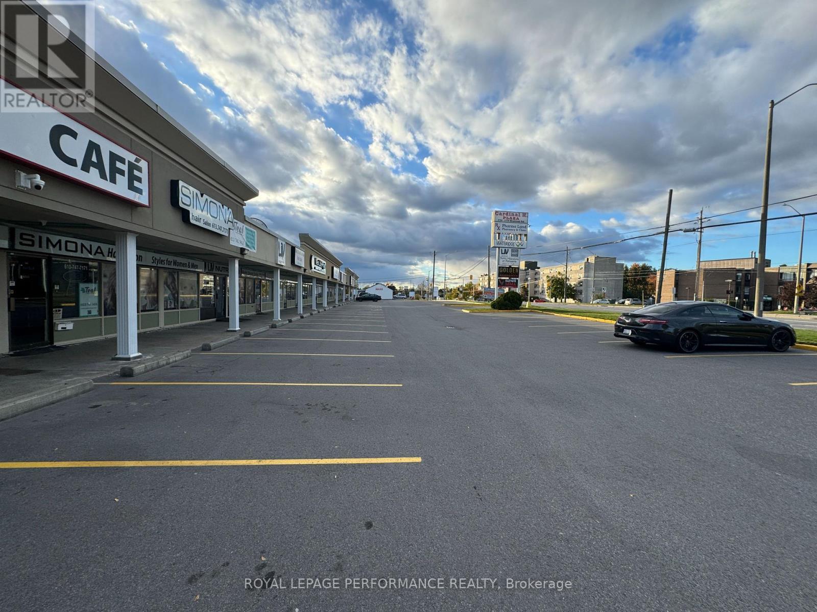 












1752 MONTREAL ROAD

,
Ottawa,




Ontario
K1J6N3

