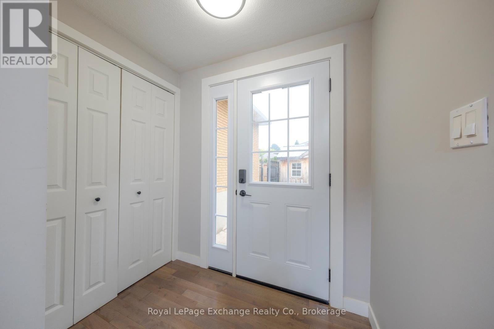 












427 HIGHLAND DRIVE

,
Kincardine,




Ontario
N2Z1X4

