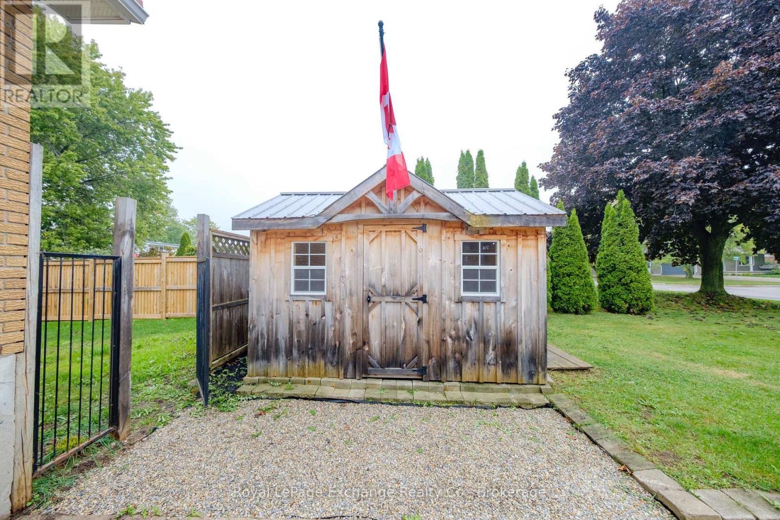 












427 HIGHLAND DRIVE

,
Kincardine,




Ontario
N2Z1X4

