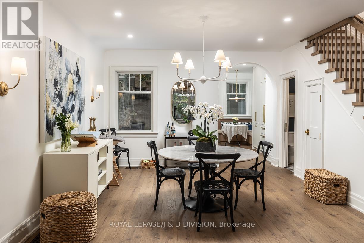 












102 SHAFTESBURY AVENUE

,
Toronto,




Ontario
M4T1A5

