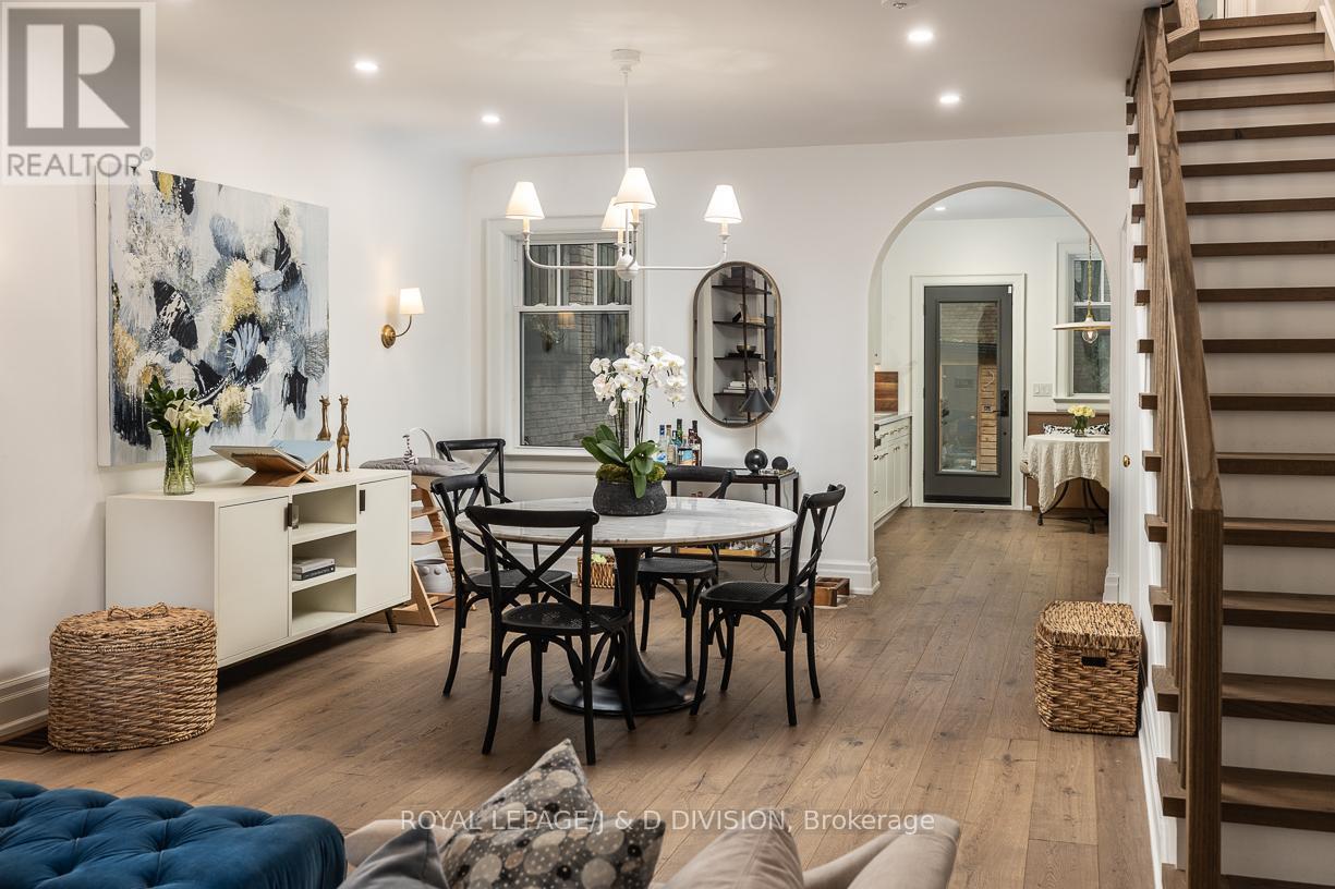 












102 SHAFTESBURY AVENUE

,
Toronto,




Ontario
M4T1A5

