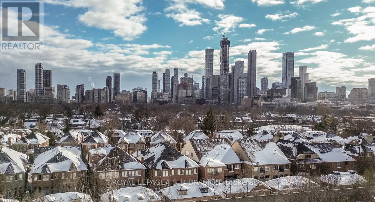 












102 SHAFTESBURY AVENUE

,
Toronto,




Ontario
M4T1A5

