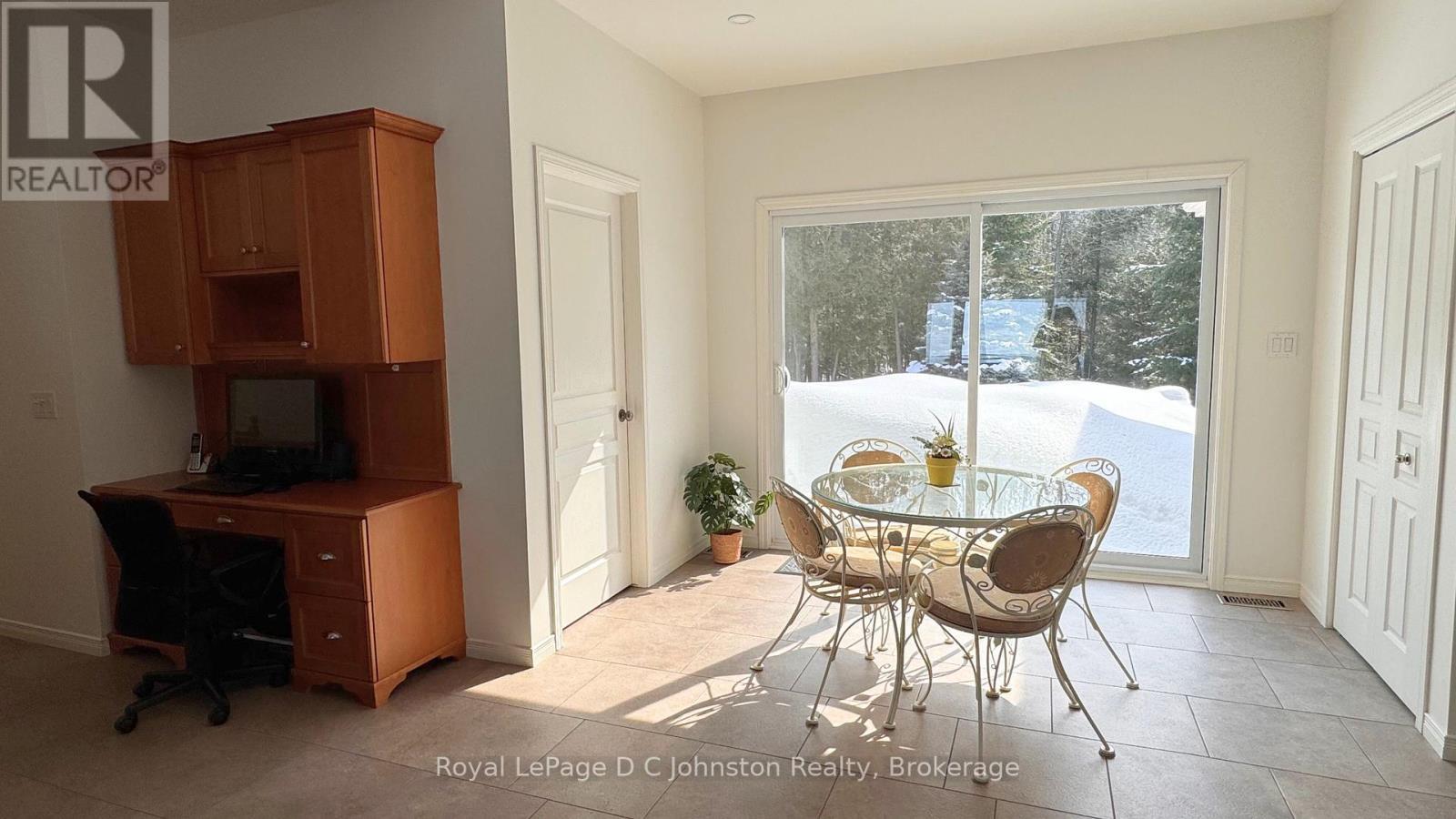 












60 MIRAMICHI BAY ROAD

,
Saugeen Shores,




Ontario
N0H2C6

