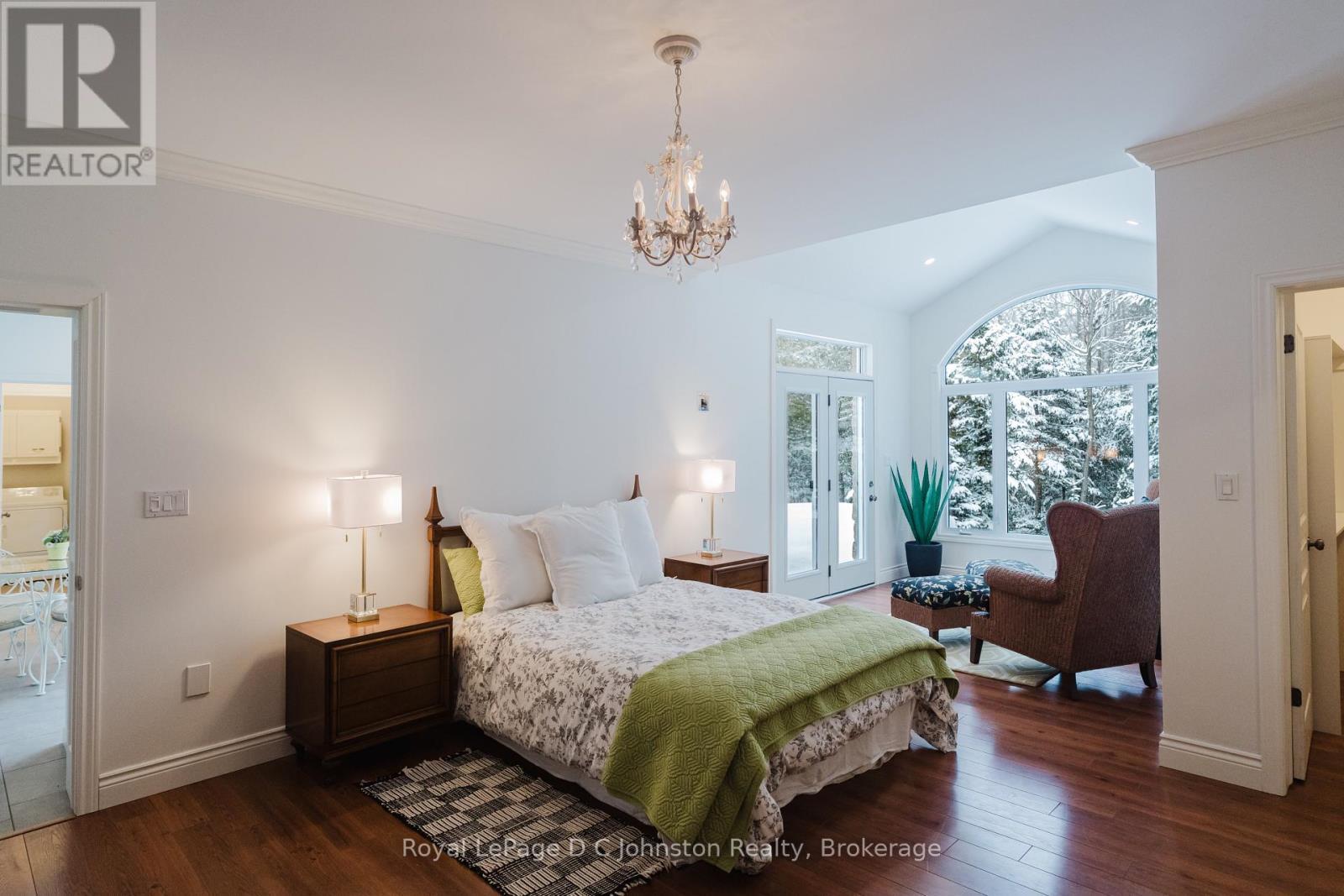 












60 MIRAMICHI BAY ROAD

,
Saugeen Shores,




Ontario
N0H2C6

