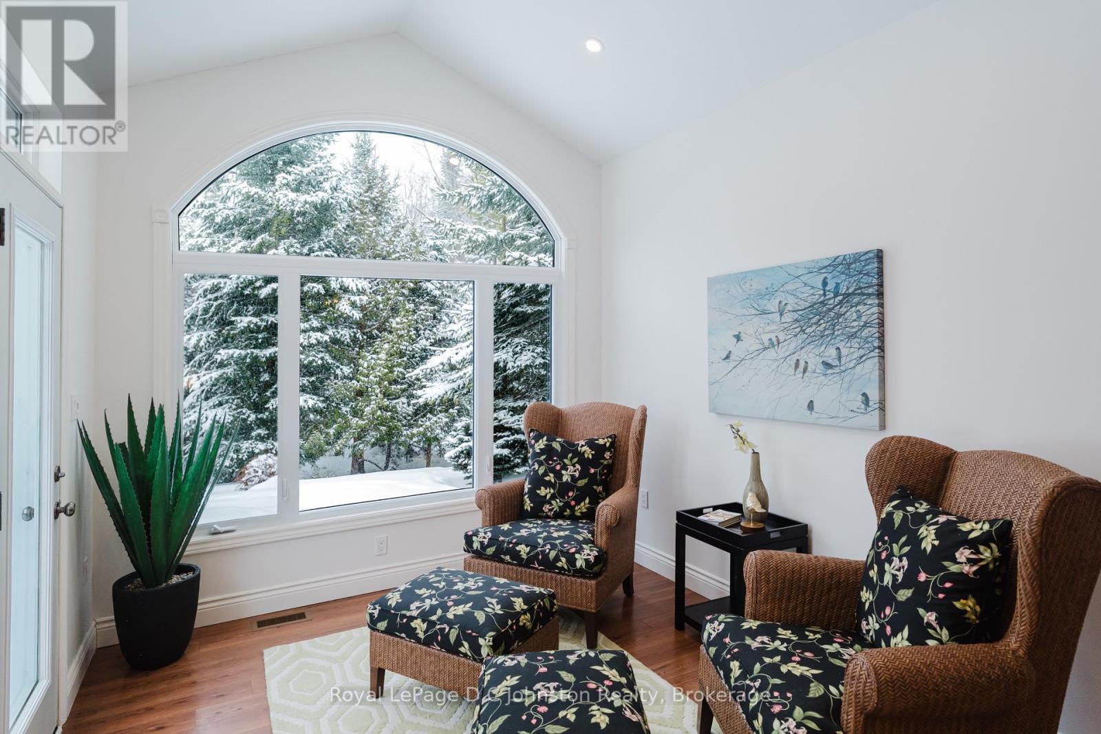 












60 MIRAMICHI BAY ROAD

,
Saugeen Shores,




Ontario
N0H2C6

