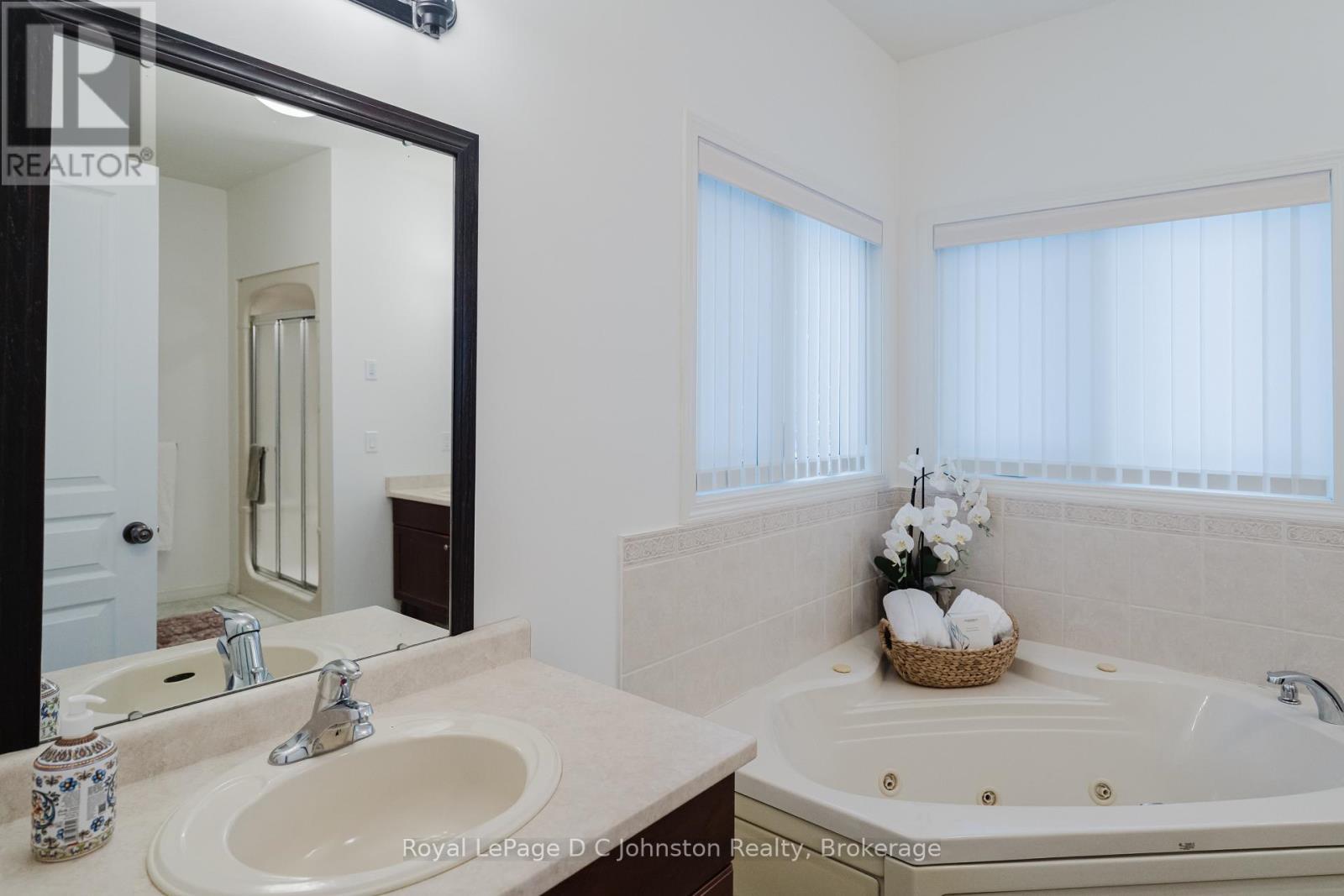 












60 MIRAMICHI BAY ROAD

,
Saugeen Shores,




Ontario
N0H2C6

