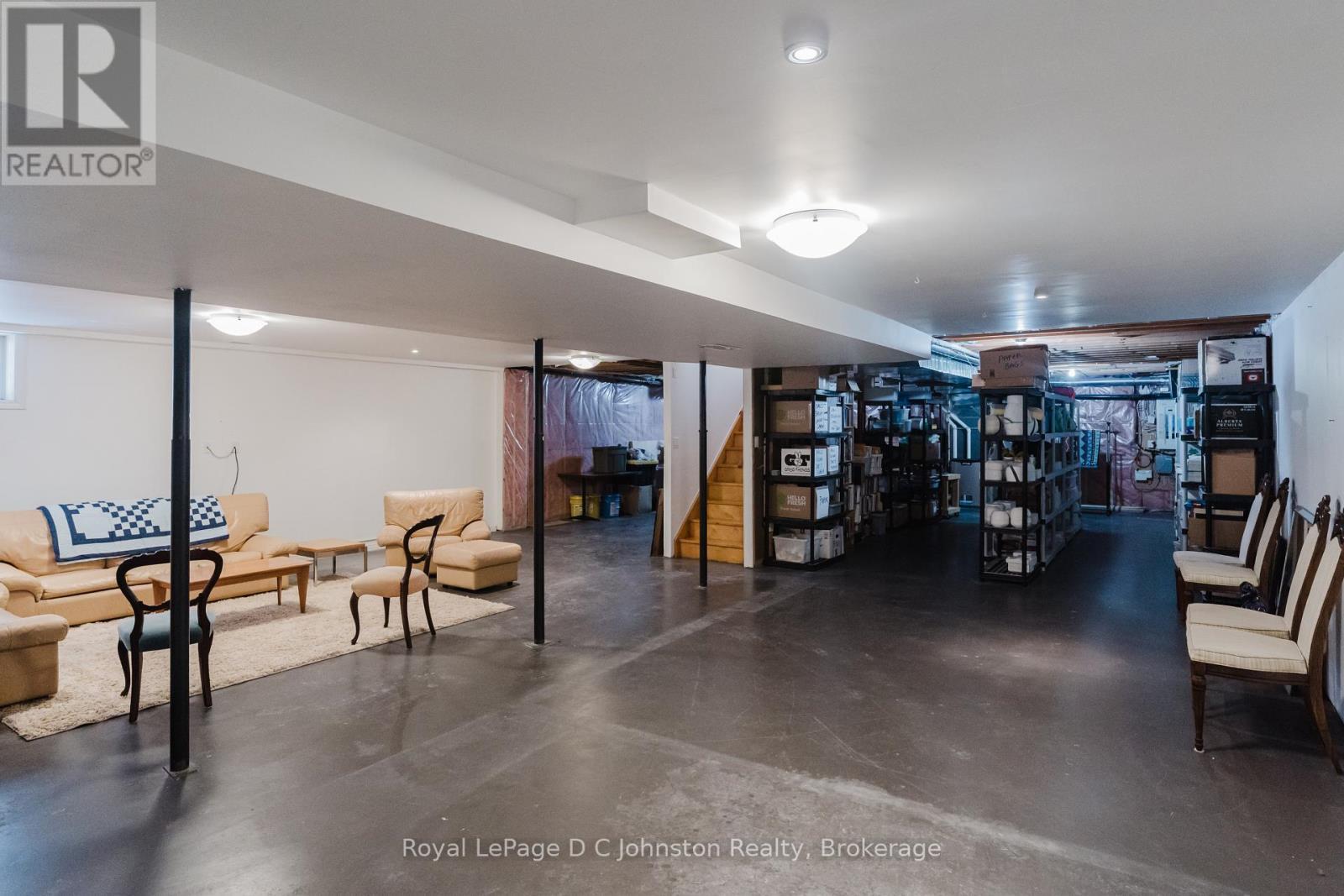 












60 MIRAMICHI BAY ROAD

,
Saugeen Shores,




Ontario
N0H2C6

