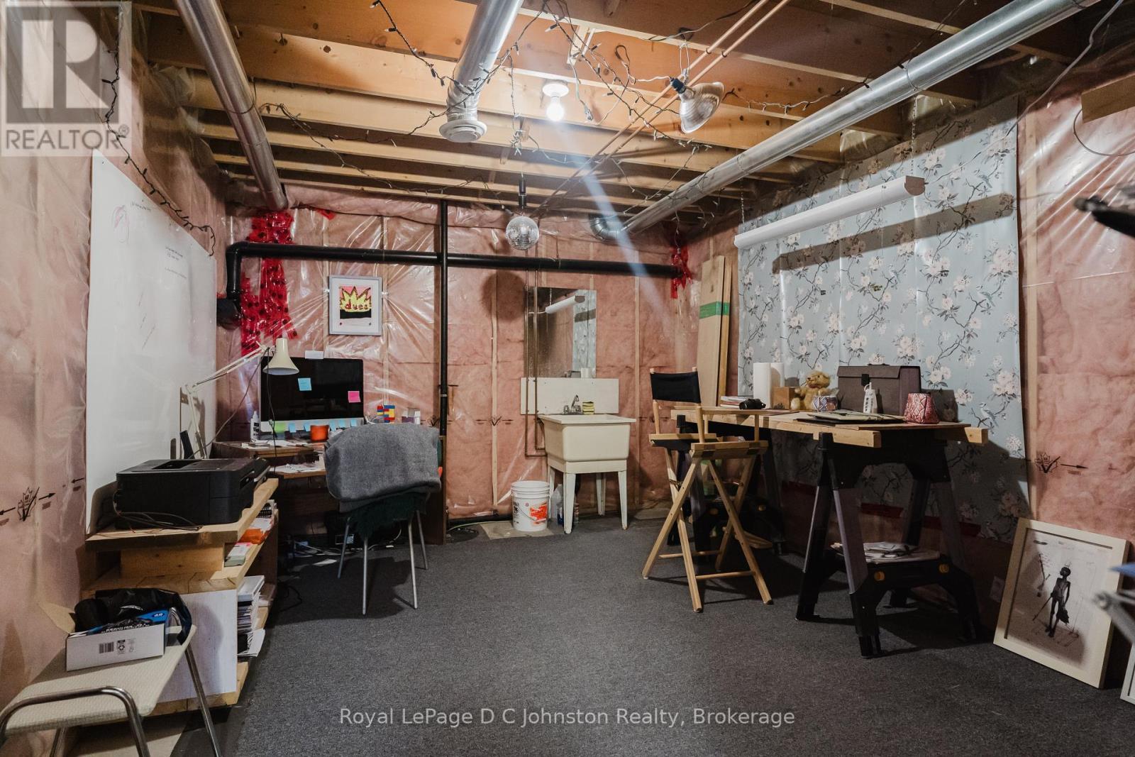 












60 MIRAMICHI BAY ROAD

,
Saugeen Shores,




Ontario
N0H2C6

