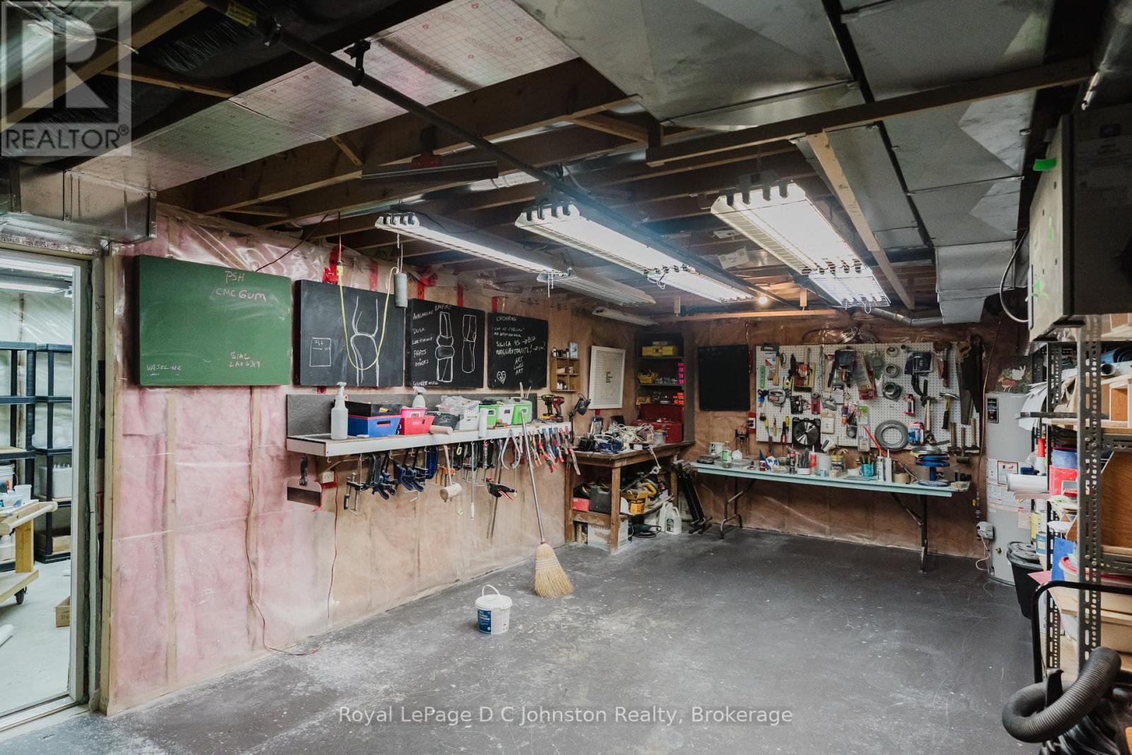 












60 MIRAMICHI BAY ROAD

,
Saugeen Shores,




Ontario
N0H2C6

