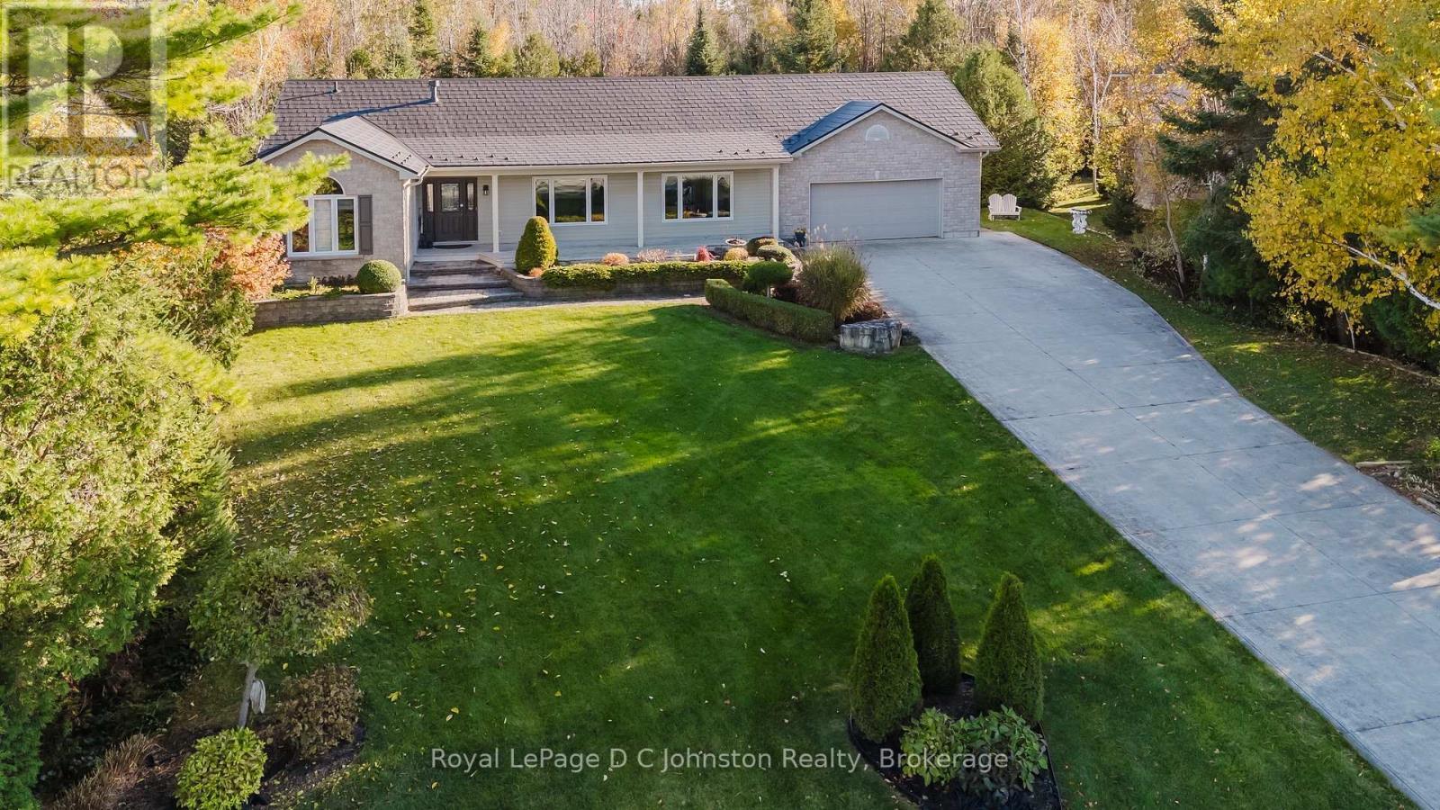 












60 MIRAMICHI BAY ROAD

,
Saugeen Shores,




Ontario
N0H2C6

