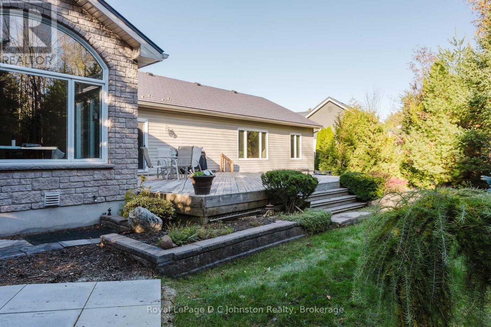 












60 MIRAMICHI BAY ROAD

,
Saugeen Shores,




Ontario
N0H2C6

