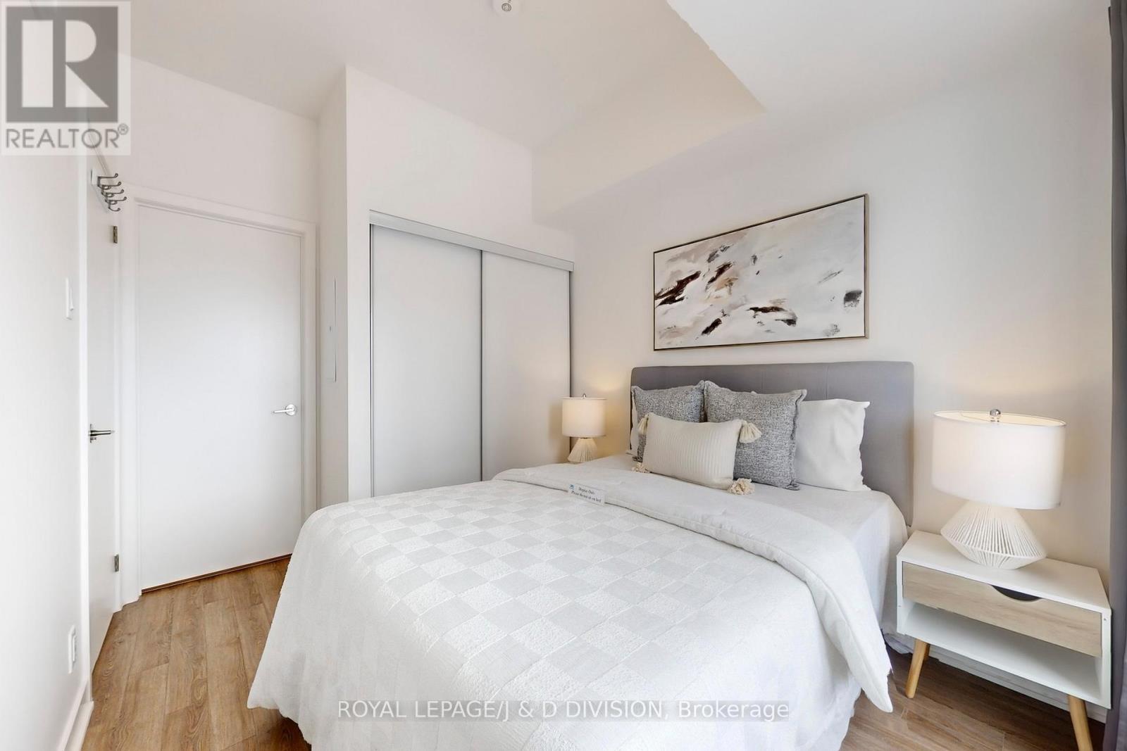 












411 - 55 CLARINGTON BOULEVARD

,
Clarington,




Ontario
L1C7J4

