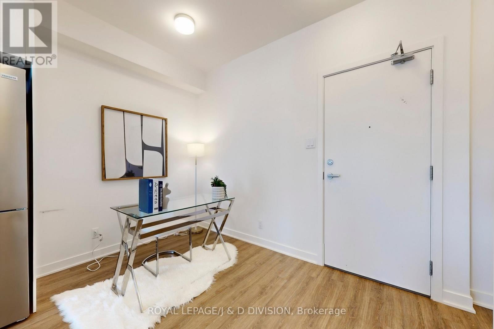 












411 - 55 CLARINGTON BOULEVARD

,
Clarington,




Ontario
L1C7J4

