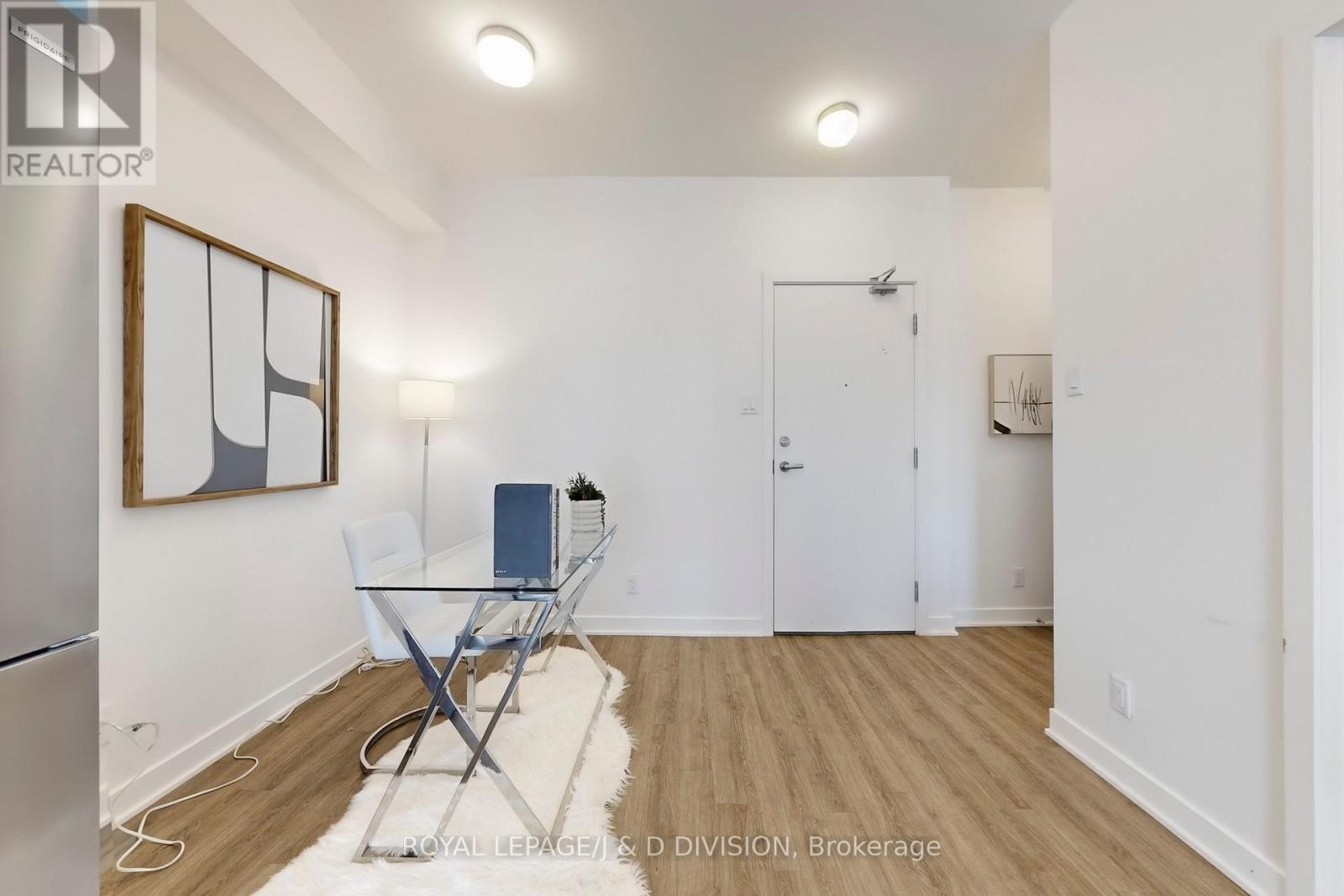 












411 - 55 CLARINGTON BOULEVARD

,
Clarington,




Ontario
L1C7J4

