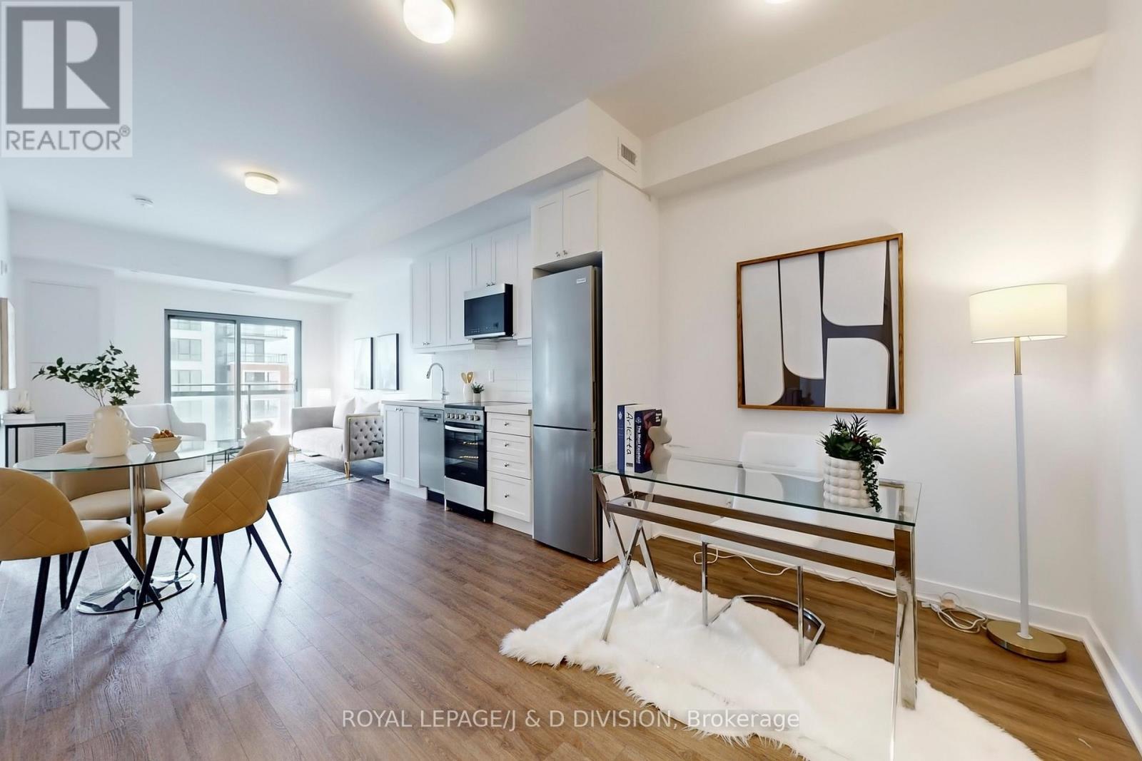 












411 - 55 CLARINGTON BOULEVARD

,
Clarington,




Ontario
L1C7J4

