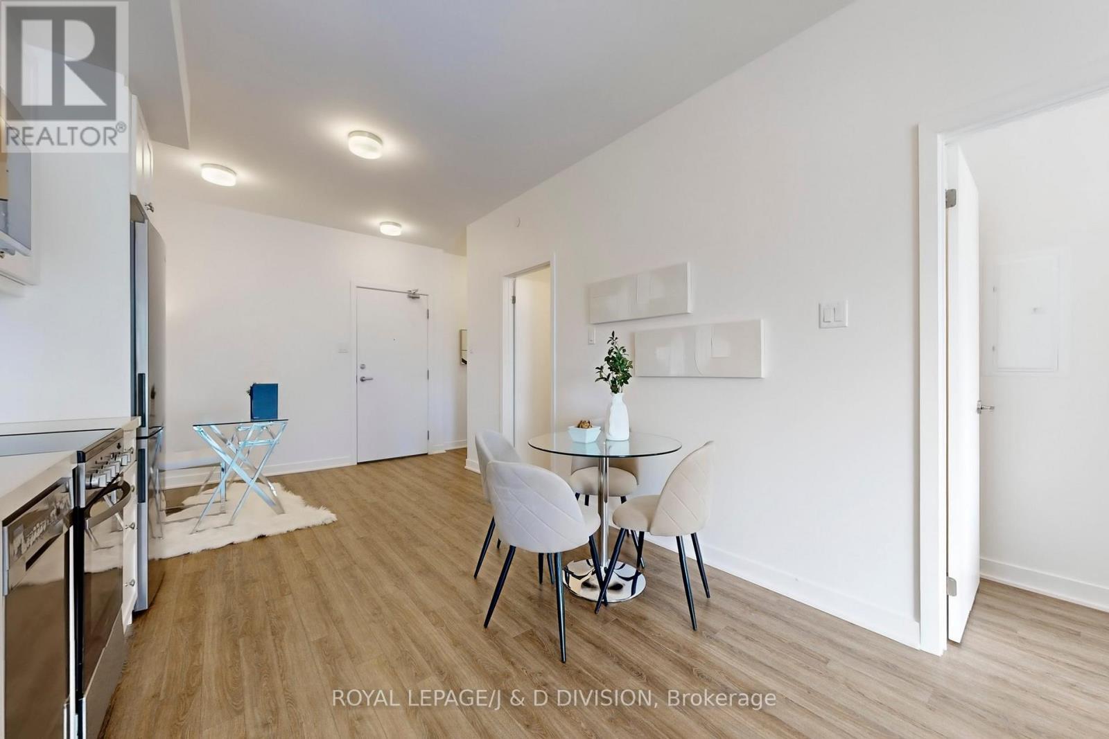 












411 - 55 CLARINGTON BOULEVARD

,
Clarington,




Ontario
L1C7J4

