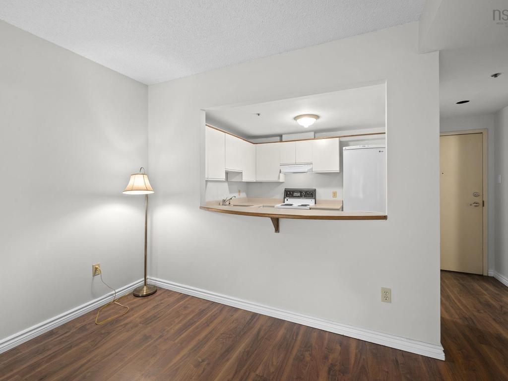 












208 1326 LOWER WATER Street

,
Halifax,




NS
B3J 3R3

