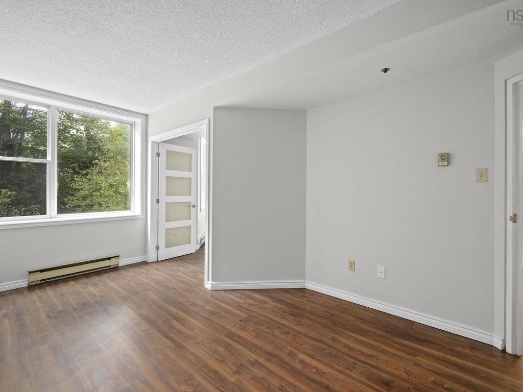 












208 1326 LOWER WATER Street

,
Halifax,




NS
B3J 3R3

