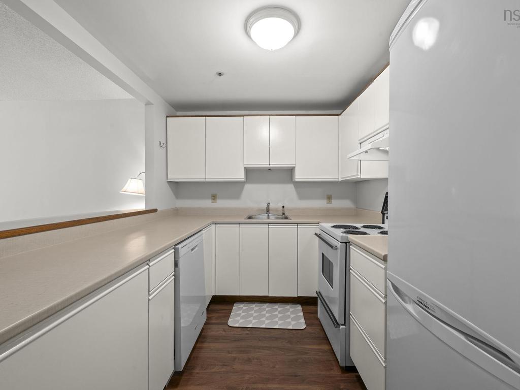 












208 1326 LOWER WATER Street

,
Halifax,




NS
B3J 3R3

