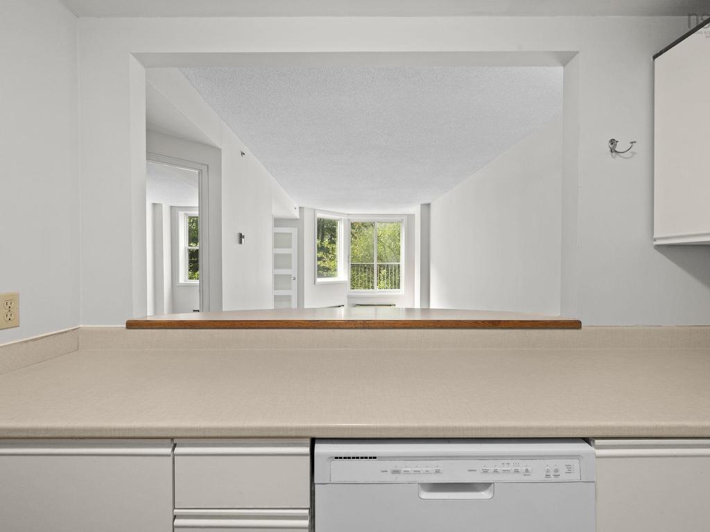 












208 1326 LOWER WATER Street

,
Halifax,




NS
B3J 3R3

