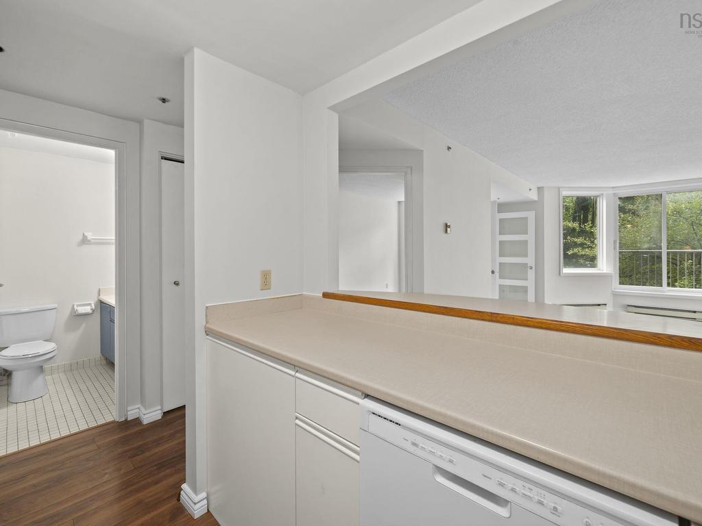 












208 1326 LOWER WATER Street

,
Halifax,




NS
B3J 3R3

