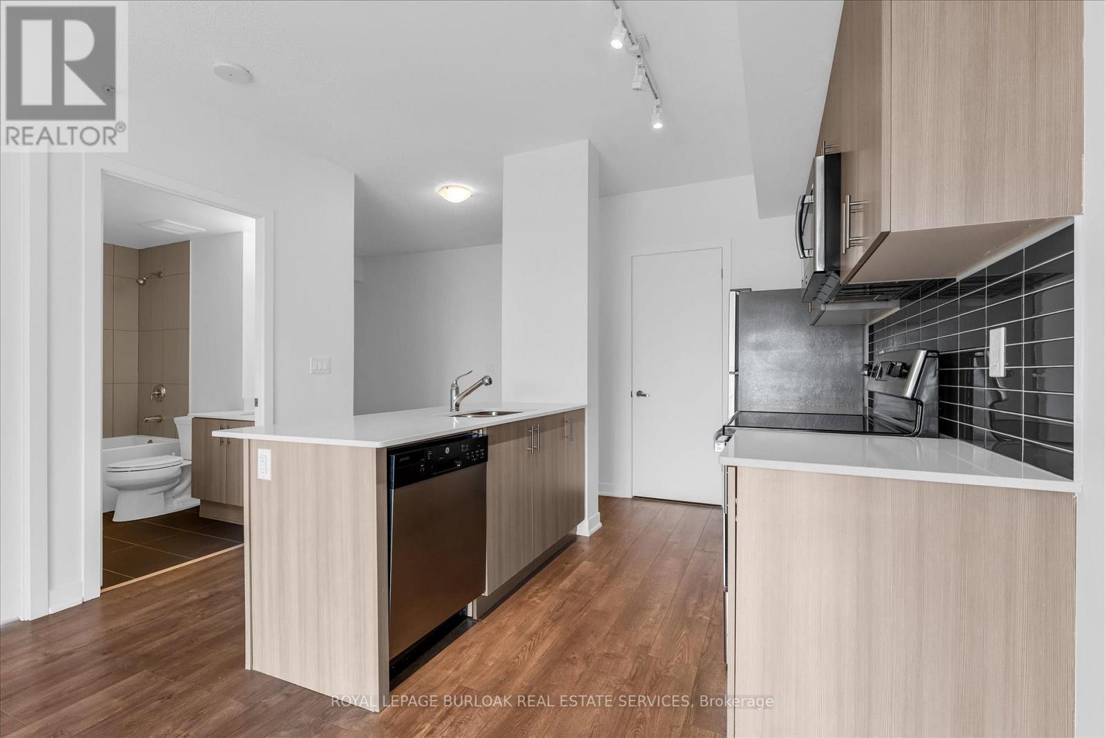 












612 - 550 NORTH SERVICE ROAD N

,
Grimsby,




Ontario
L3M4E8

