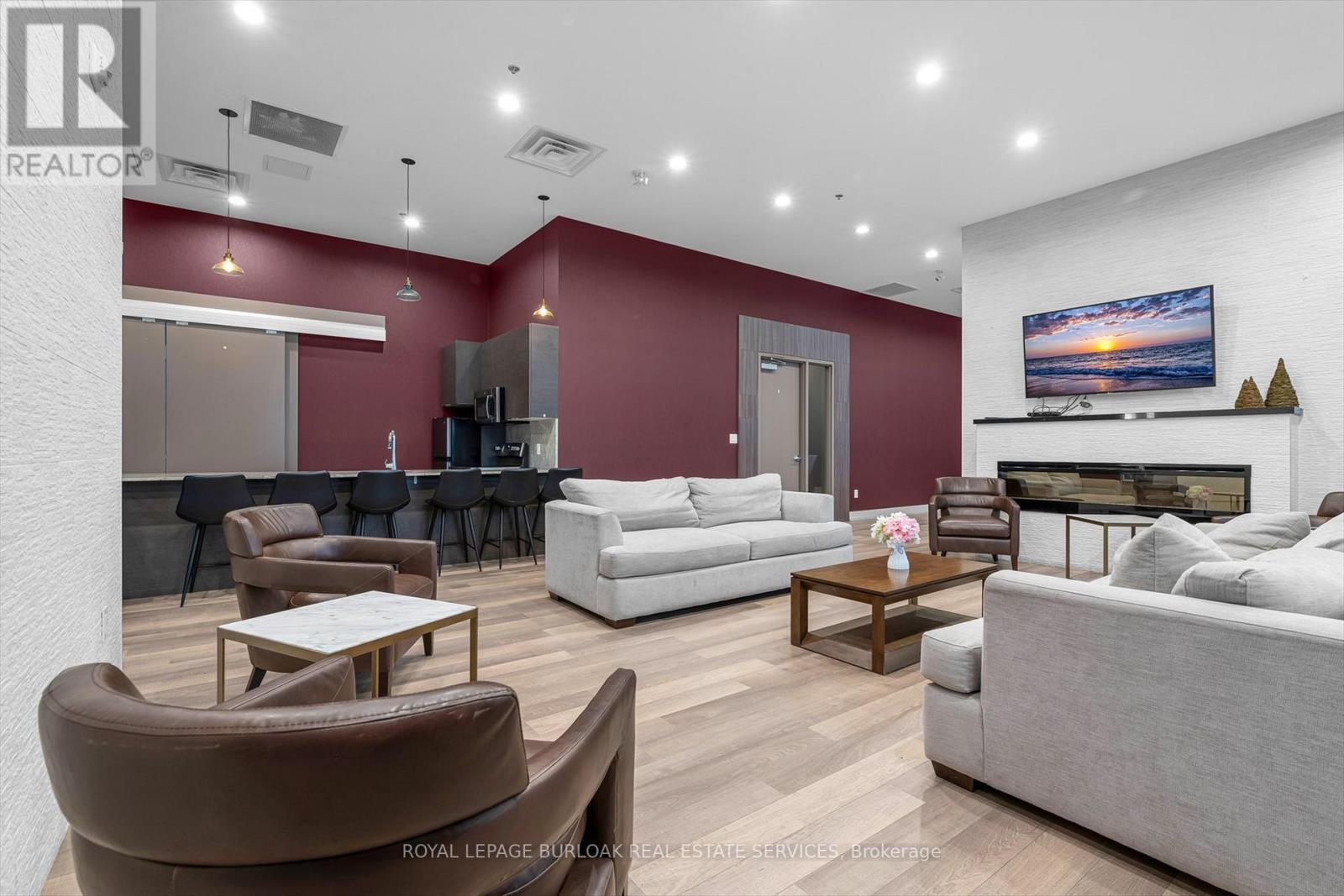 












612 - 550 NORTH SERVICE ROAD N

,
Grimsby,




Ontario
L3M4E8

