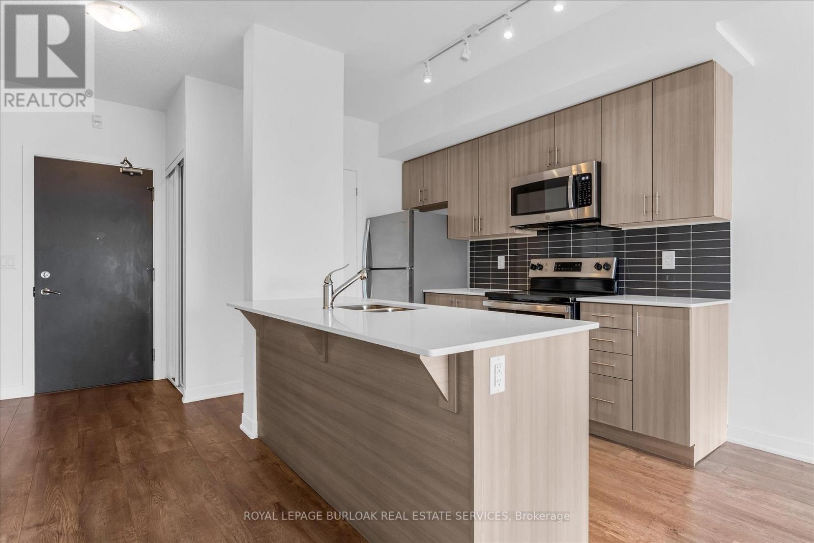 












612 - 550 NORTH SERVICE ROAD N

,
Grimsby,




Ontario
L3M4E8

