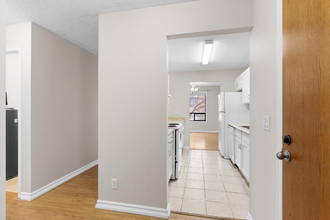 









1490B


Gordon

Drive, 304,
Kelowna,




BC
V1Y 3G5

