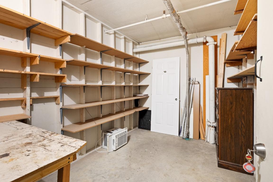 









1490B


Gordon

Drive, 304,
Kelowna,




BC
V1Y 3G5

