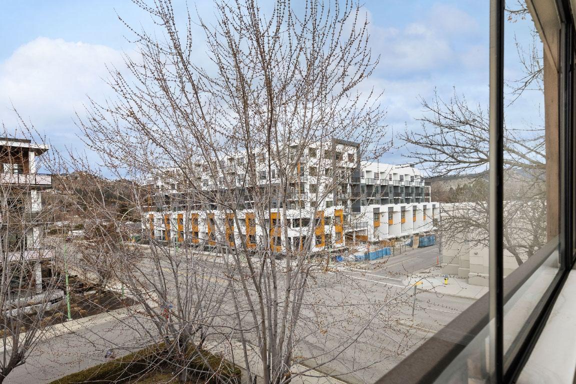 









1490B


Gordon

Drive, 304,
Kelowna,




BC
V1Y 3G5


