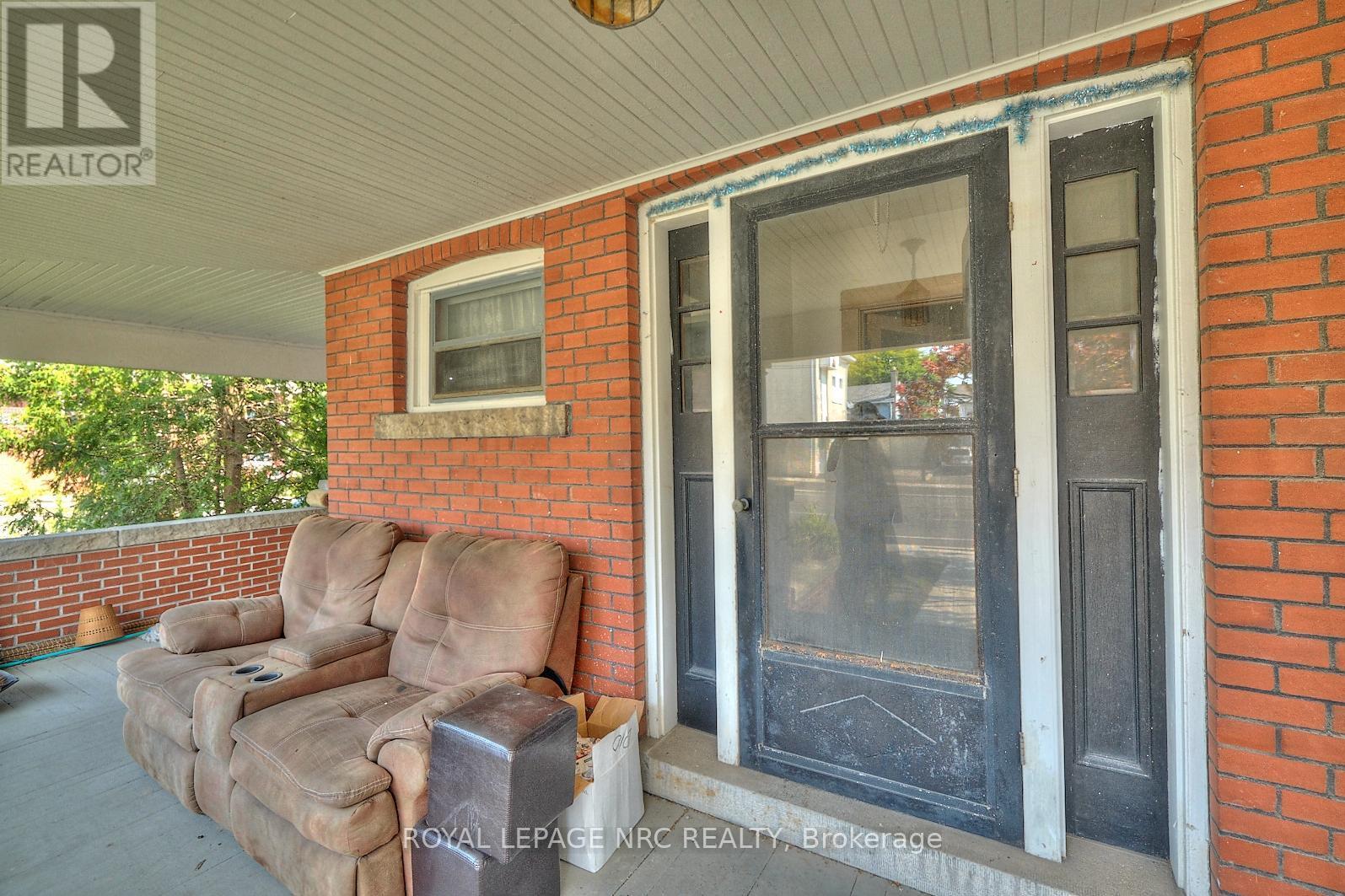 












3758 MAIN STREET

,
Niagara Falls (Chippawa),




Ontario
L2G6B2

