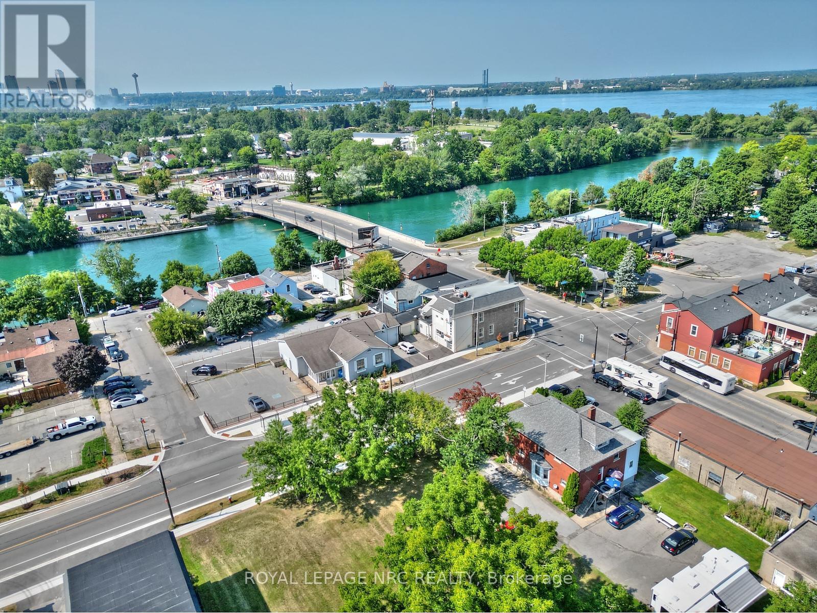 












3758 MAIN STREET

,
Niagara Falls (Chippawa),




Ontario
L2G6B2

