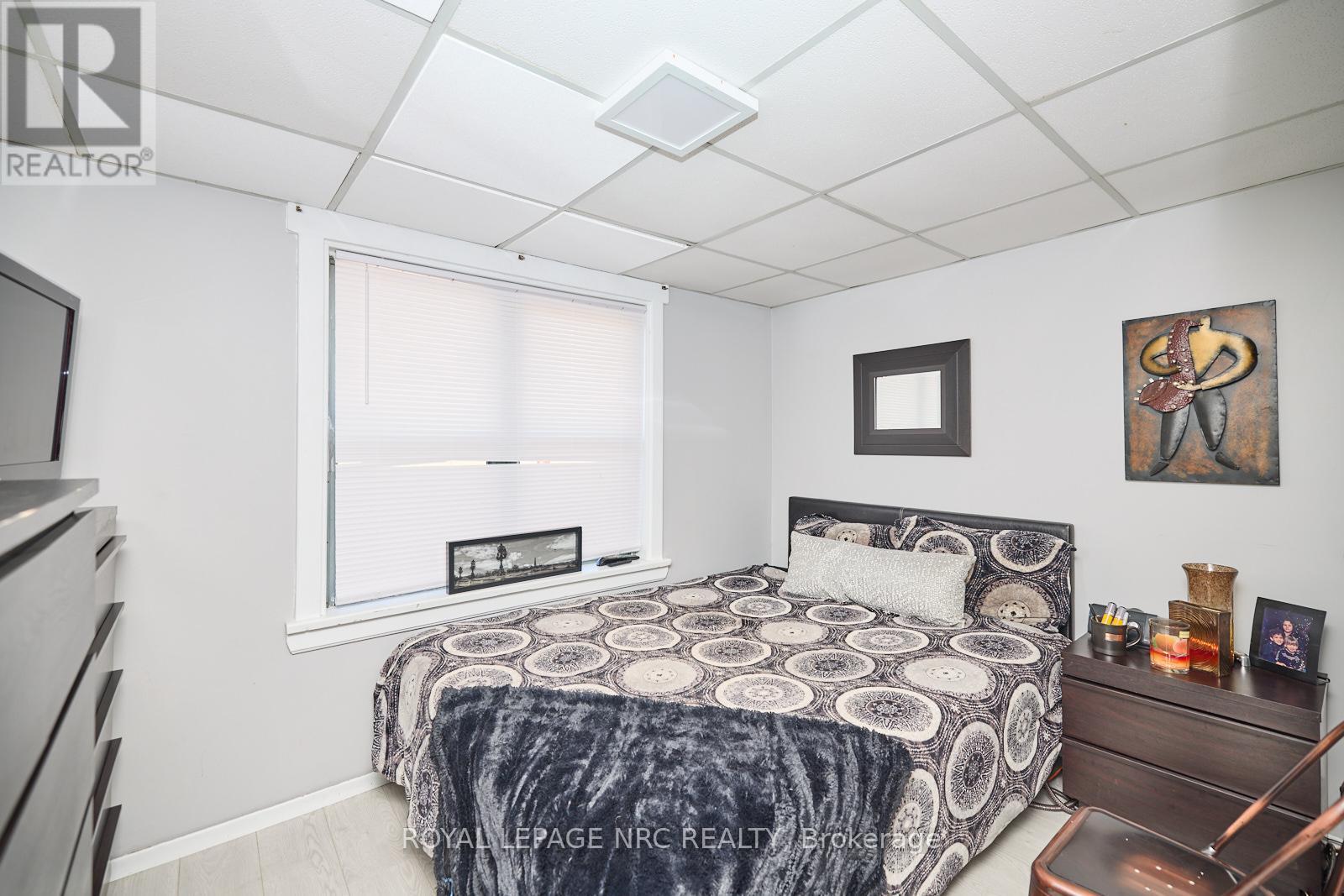 












3758 MAIN STREET

,
Niagara Falls (Chippawa),




Ontario
L2G6B2

