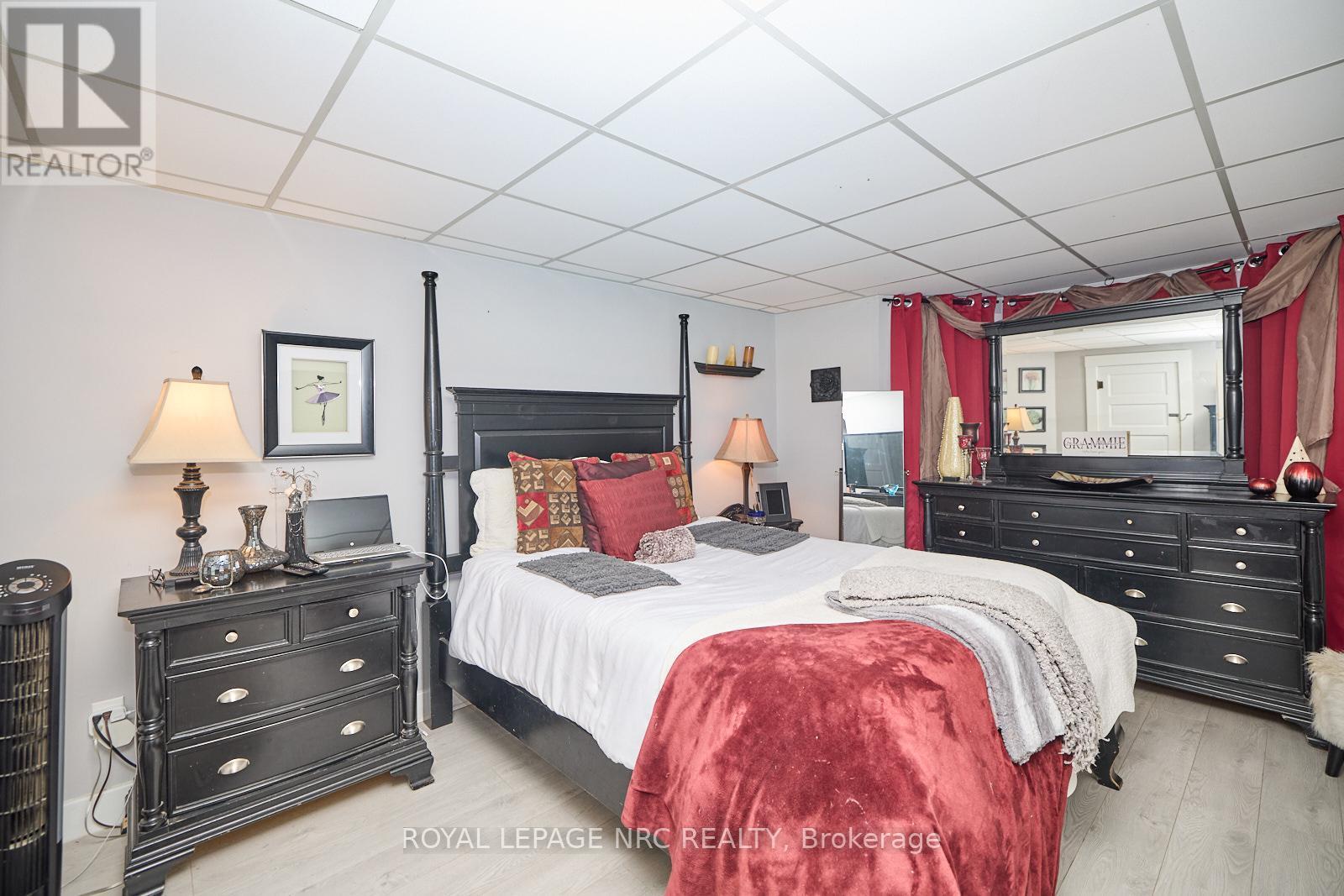 












3758 MAIN STREET

,
Niagara Falls (Chippawa),




Ontario
L2G6B2

