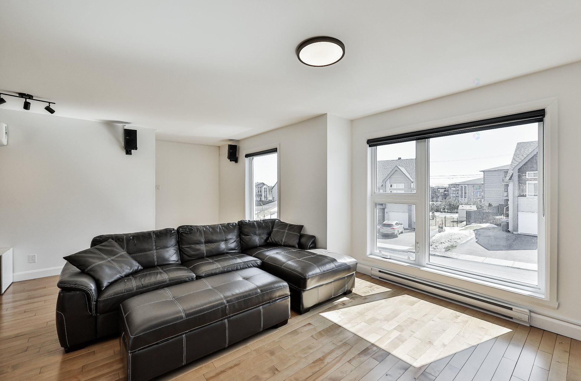 









372


Rue du Tonnelier

,
Saint-Jérôme,




QC
J7Y0R4

