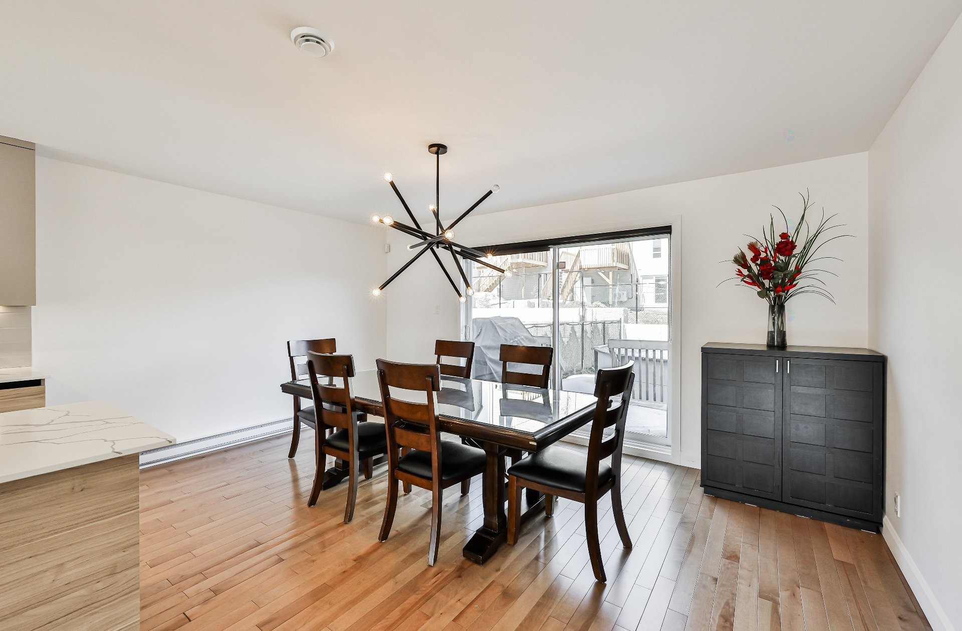 









372


Rue du Tonnelier

,
Saint-Jérôme,




QC
J7Y0R4

