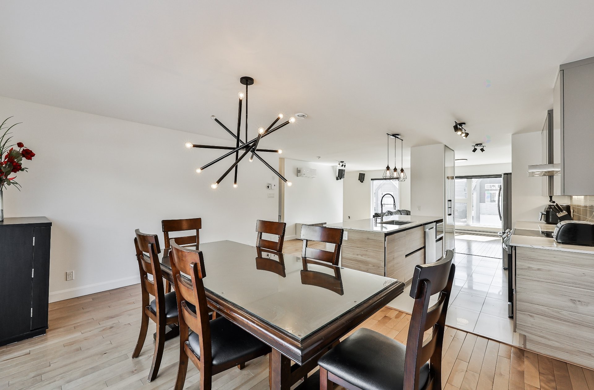 









372


Rue du Tonnelier

,
Saint-Jérôme,




QC
J7Y0R4

