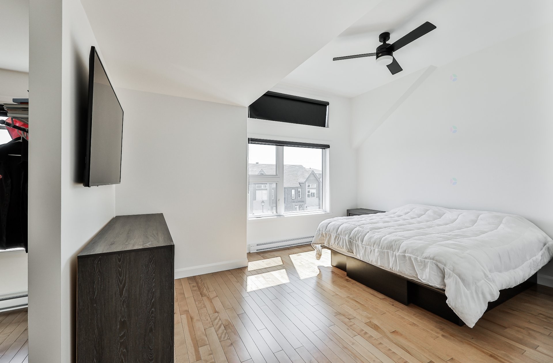 









372


Rue du Tonnelier

,
Saint-Jérôme,




QC
J7Y0R4

