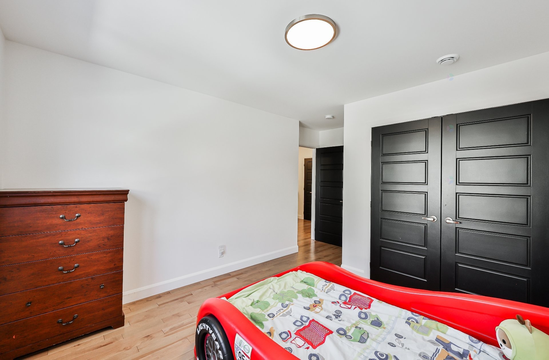 









372


Rue du Tonnelier

,
Saint-Jérôme,




QC
J7Y0R4

