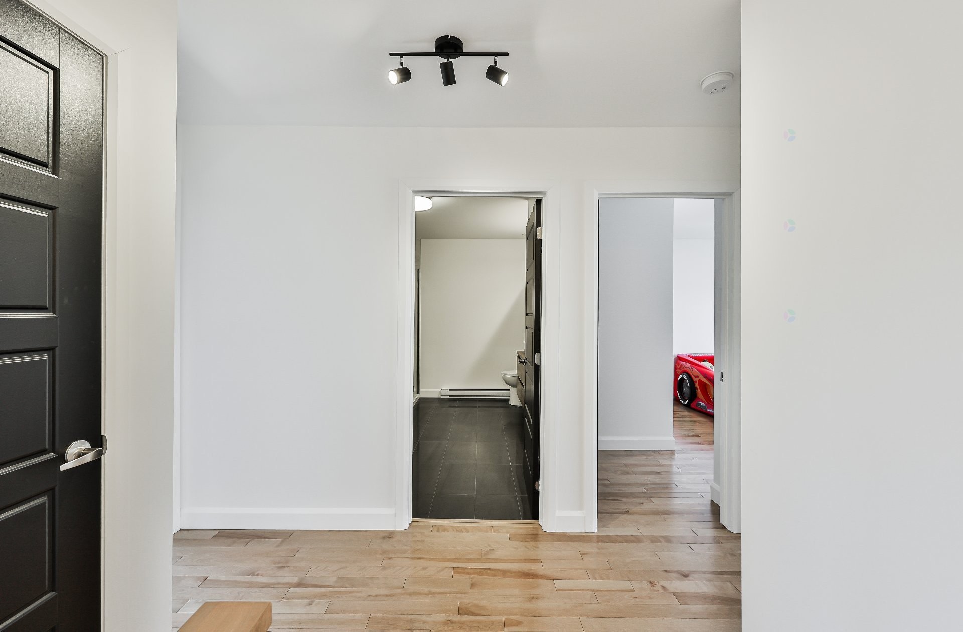 









372


Rue du Tonnelier

,
Saint-Jérôme,




QC
J7Y0R4

