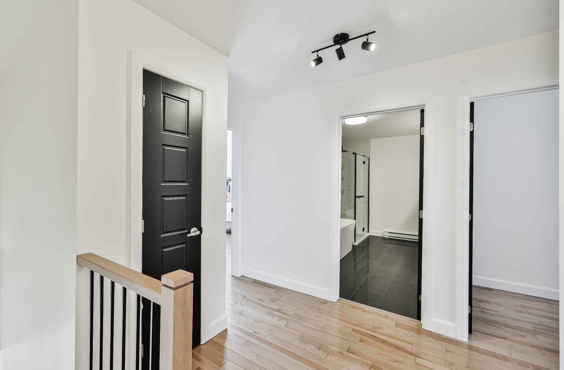 









372


Rue du Tonnelier

,
Saint-Jérôme,




QC
J7Y0R4

