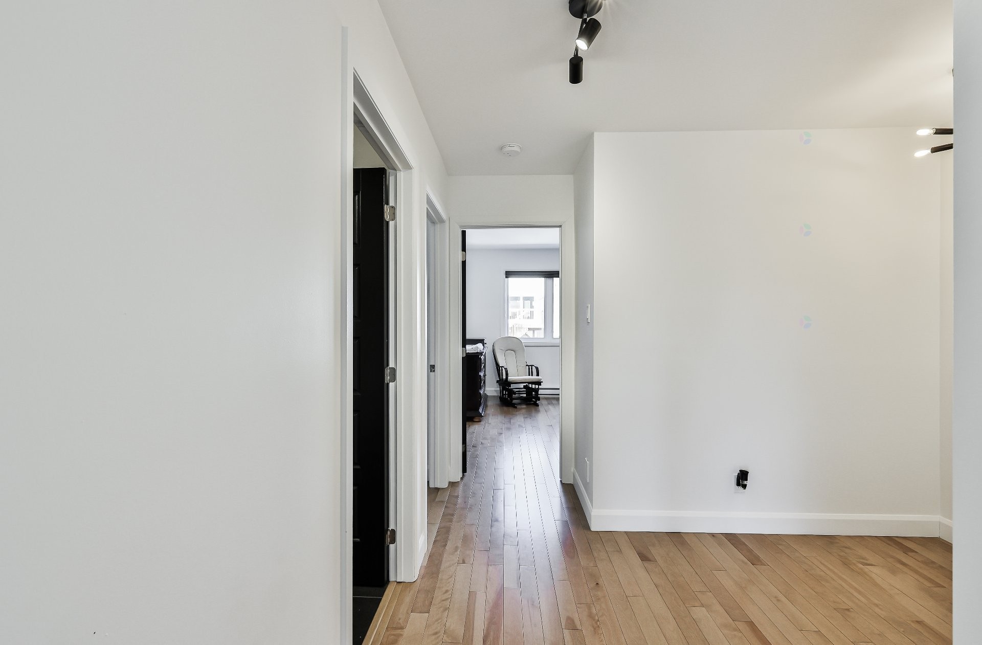









372


Rue du Tonnelier

,
Saint-Jérôme,




QC
J7Y0R4

