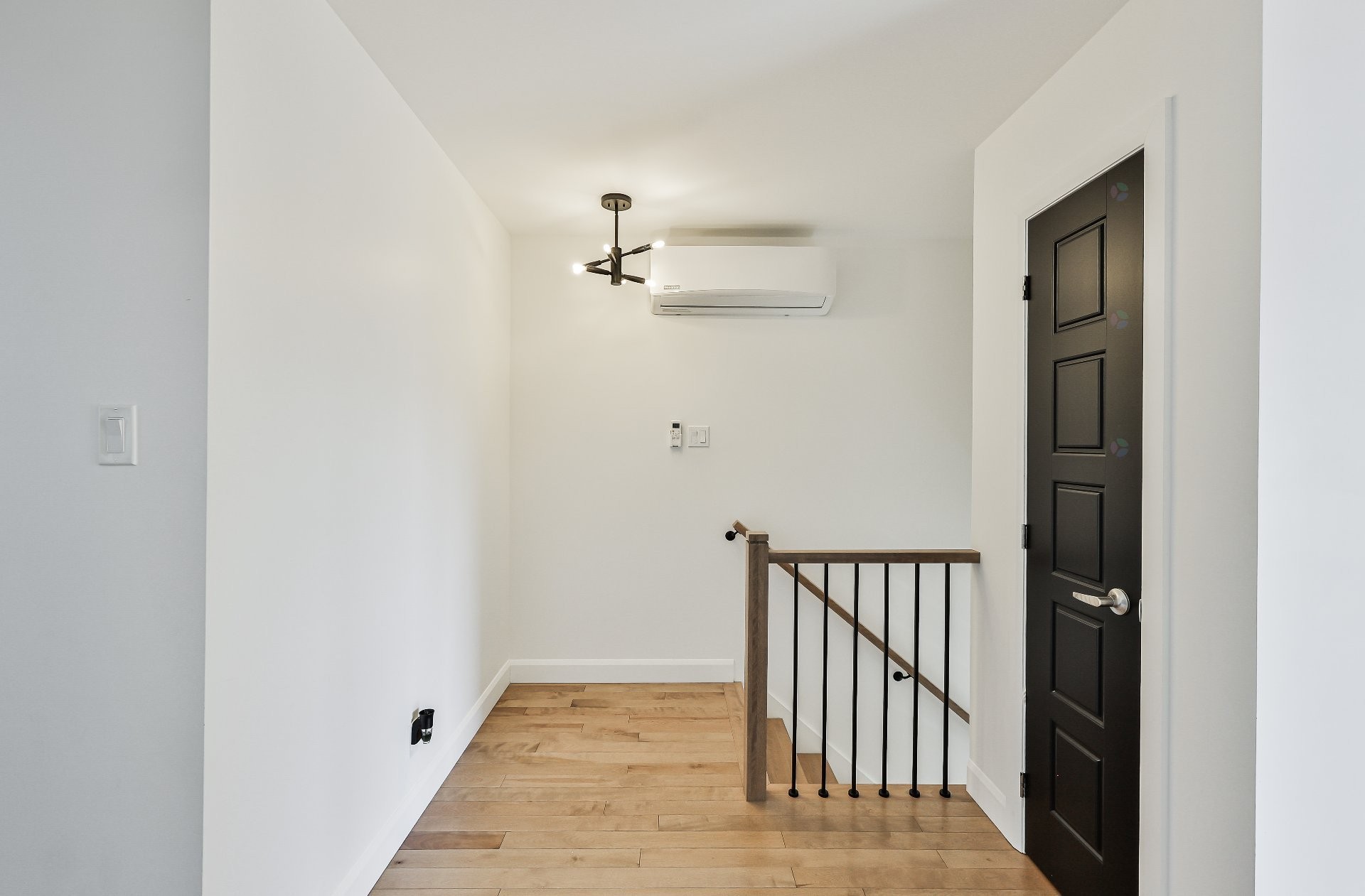 









372


Rue du Tonnelier

,
Saint-Jérôme,




QC
J7Y0R4

