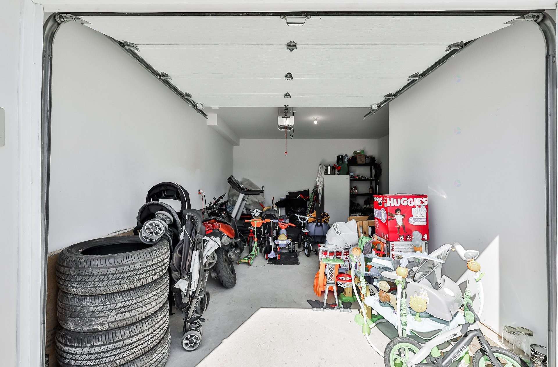 









372


Rue du Tonnelier

,
Saint-Jérôme,




QC
J7Y0R4

