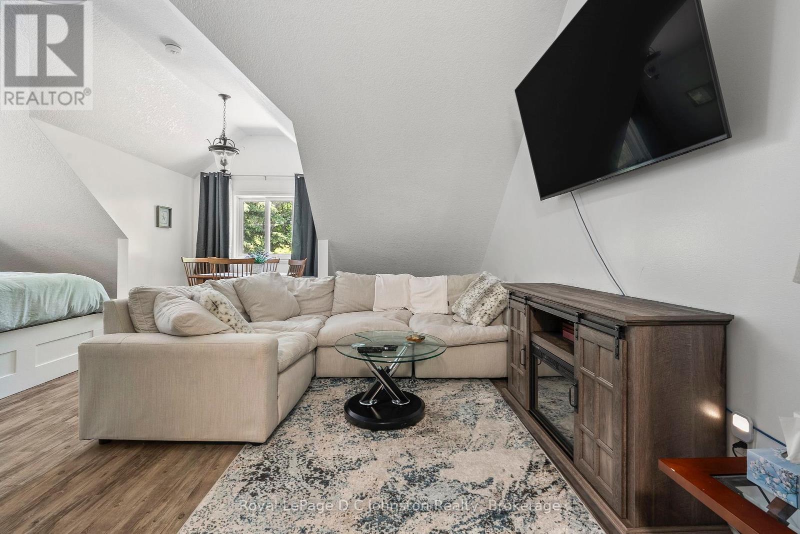 












10 MITCHELL LANE

,
Saugeen Shores,




Ontario
N0H2C1

