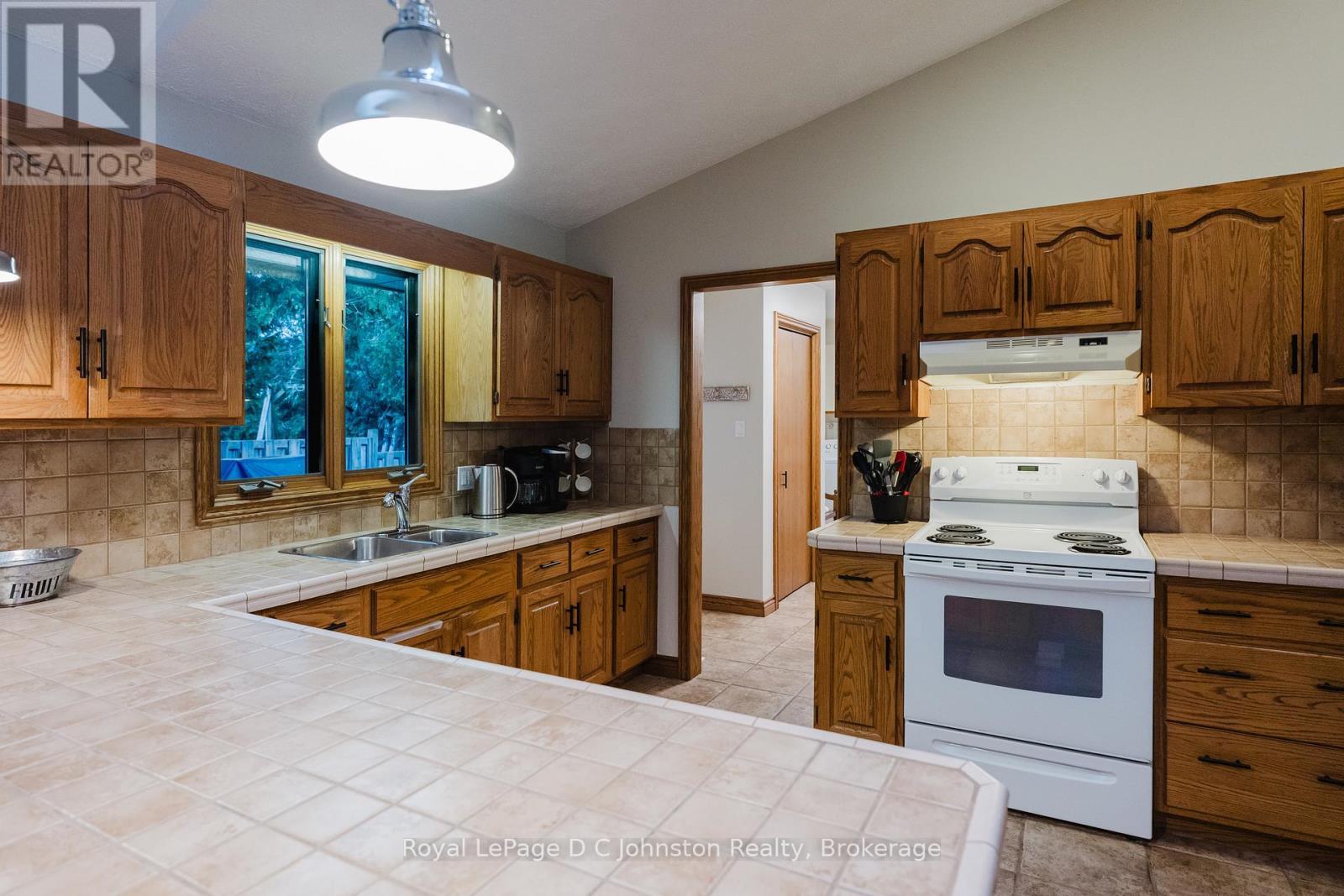 












30 CEDAR BUSH DRIVE

,
Saugeen Shores,




Ontario
N0H2L0

